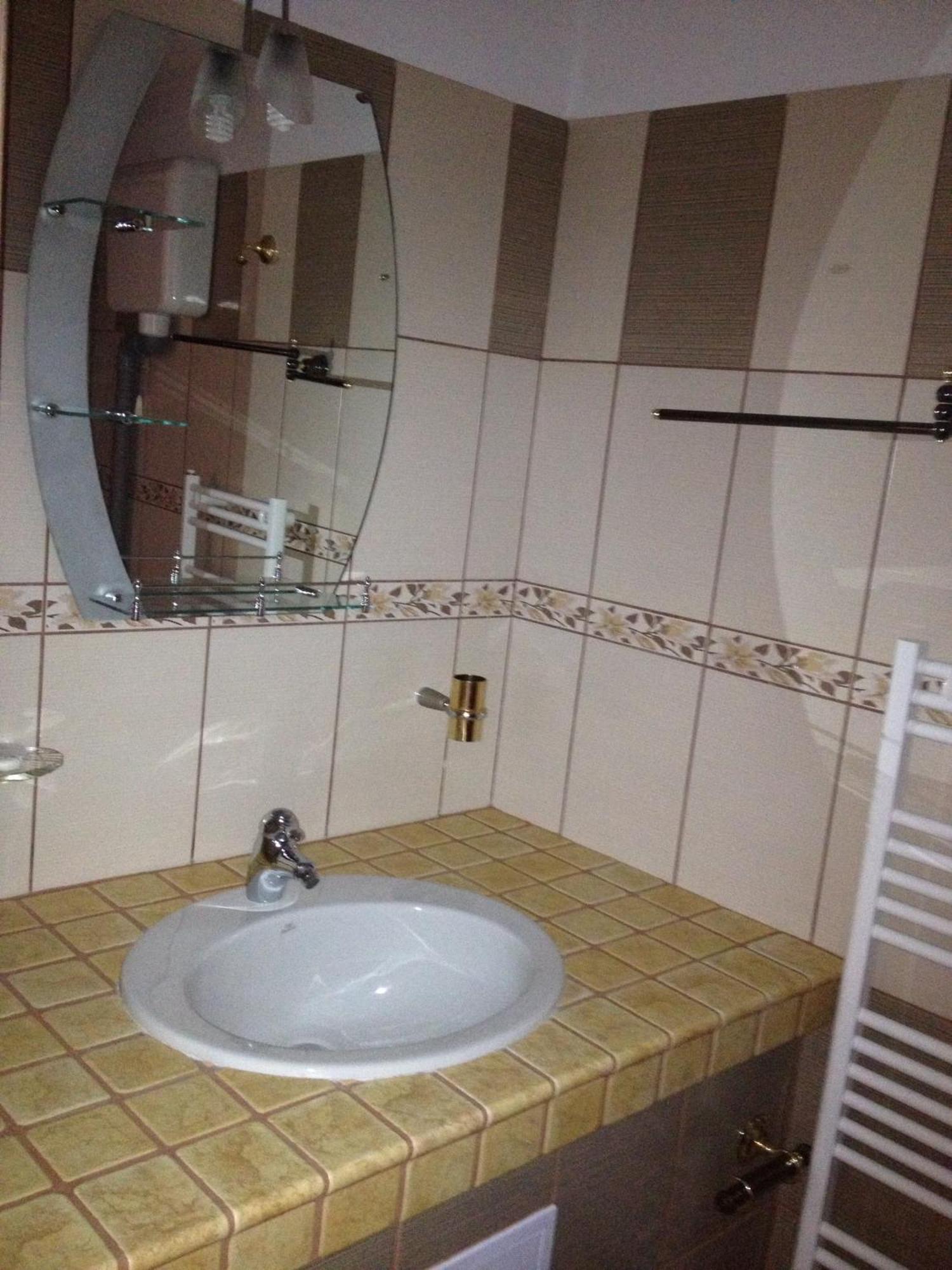 Pensiunea La Nise Sîmbăta de Sus Oda fotoğraf
