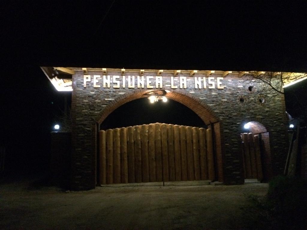 Pensiunea La Nise Sîmbăta de Sus Dış mekan fotoğraf